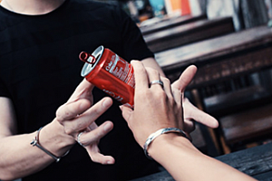 2020魔术教学拉环还原 Pulled Extreme by Alan Rorrison