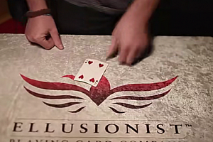 Ellusionist 光速换牌 Light Switch by Lloyd Barnes