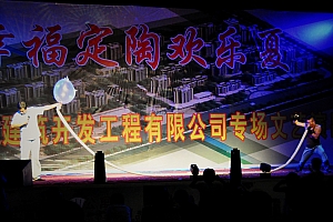 特技教学鼻子口吹消防栓爆气球爆手套消防管